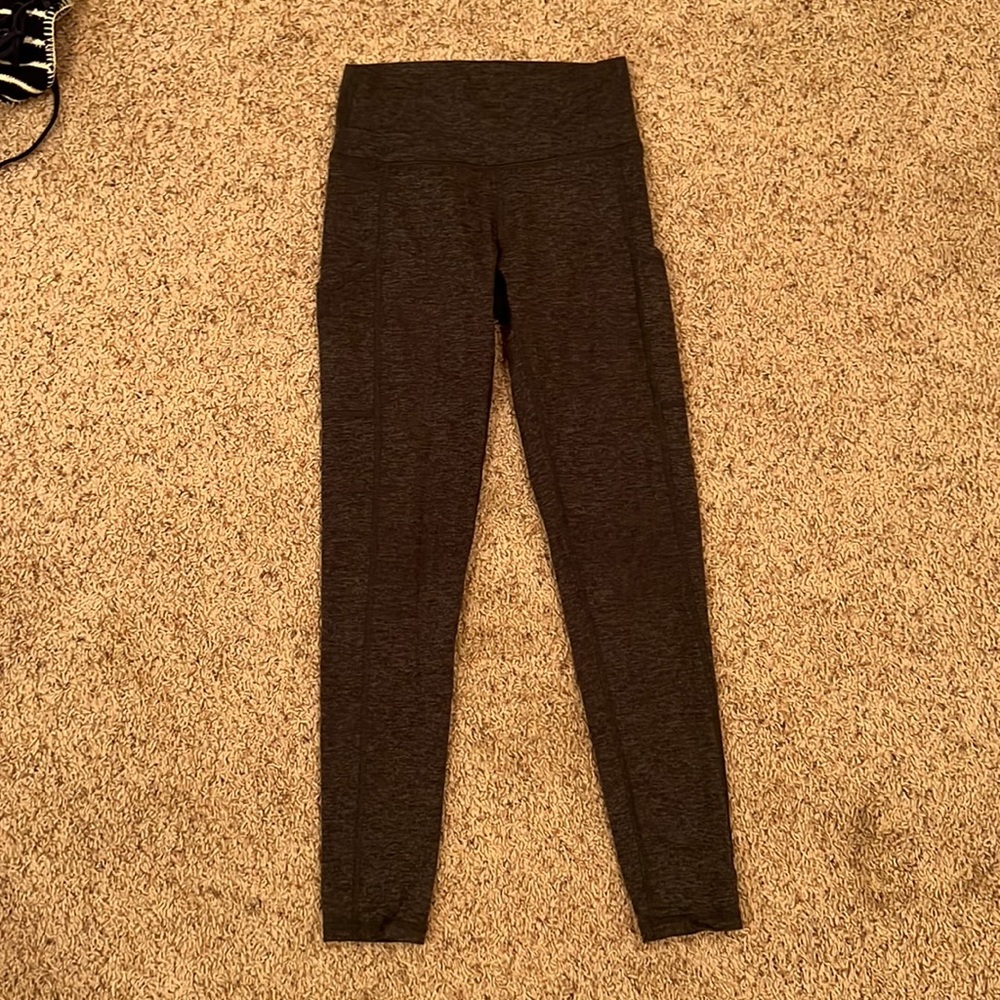 Grey/black